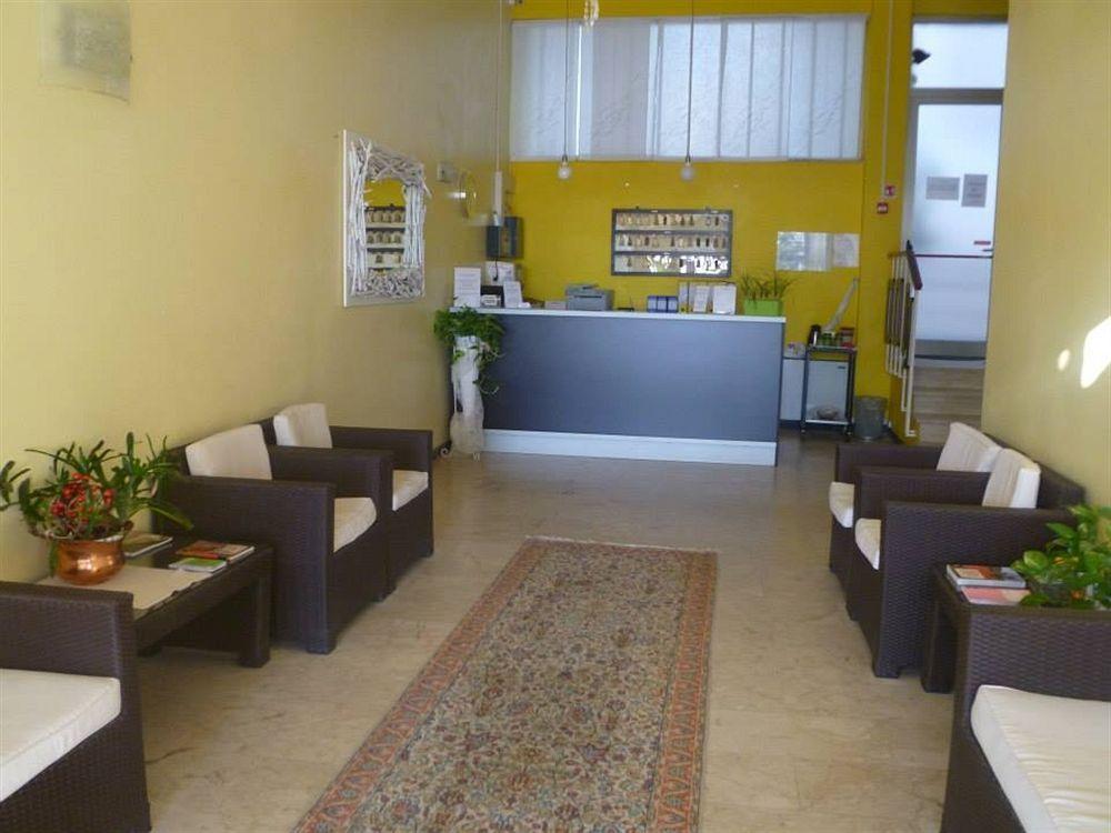 Hotel Mondial Rimini Exterior foto